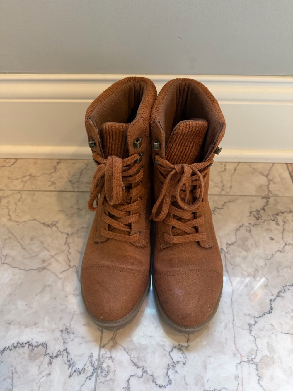 Universal Thread Rust Brown Lace-Up Ankle Boots